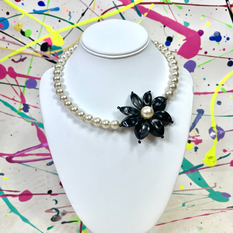 Pearl and Flower Necklace